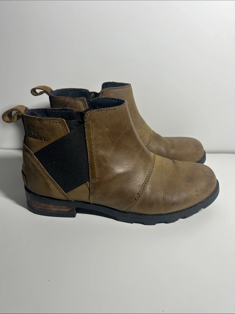 Sorel Emelie Chelsea boots